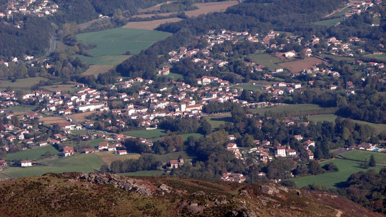 Le village d'Ascain.