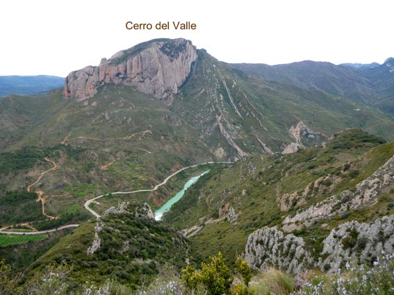 Très belle vue sur le río Gallego, et sur l'autre rive, le Cerro del Valle.