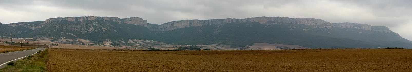 Vua panoramique de la Sierra de Lokiz.
