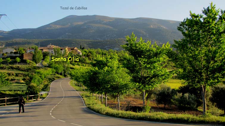 Nous démarrons du parking en direction du village de Santa Cilia de Panzano.
