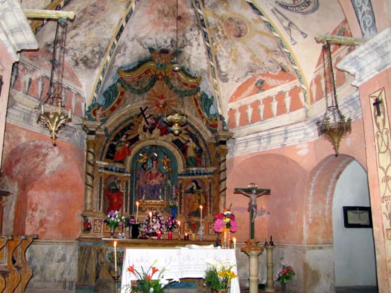 L'intérieur de l'ermitage de la Virgen de la Peña