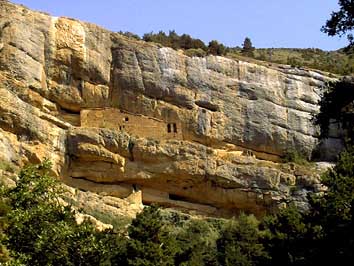 Ermitages de la Cueva et de San Cornelio.