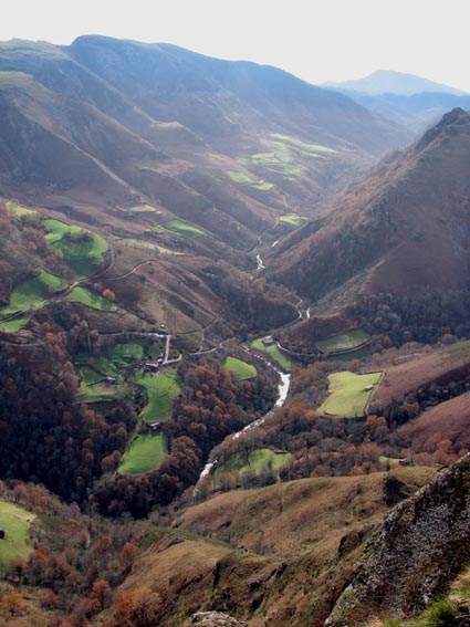 La vallée d'Urrizate, dans le prolongement du Bastan.