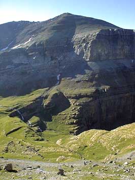 Vue plongeante sur le cirque de Cotatuero.