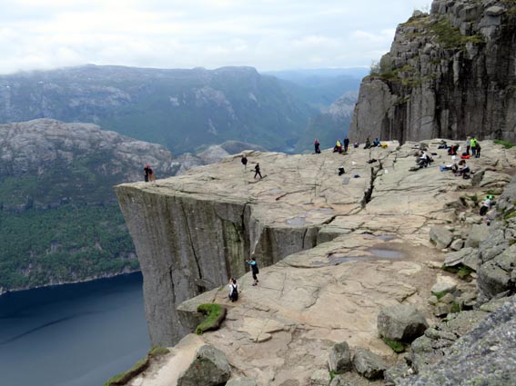 Preikestolen : Le Rocher de la Chaire