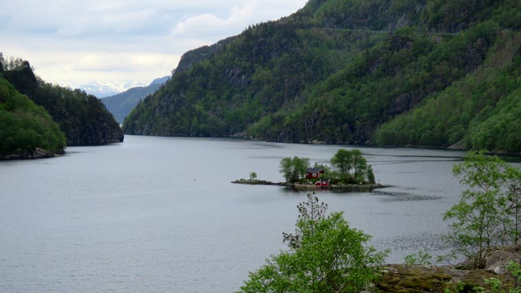 photos_norvege/2017-05-22/0219_fjord.jpg