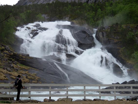 Première cascade Tveitafossen
