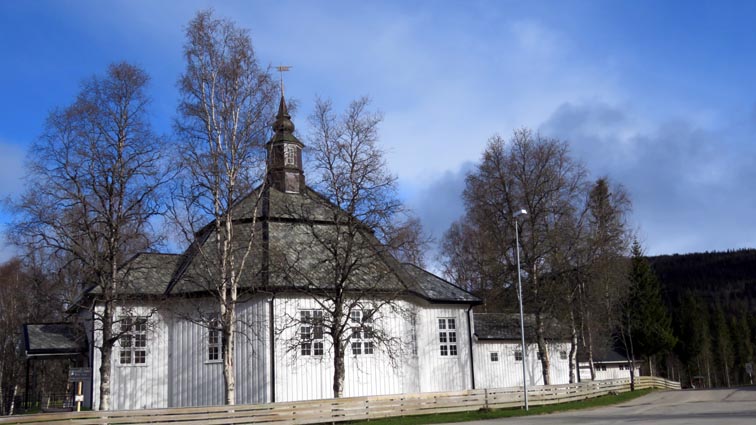 Eglise octogonale de Røssvoll
